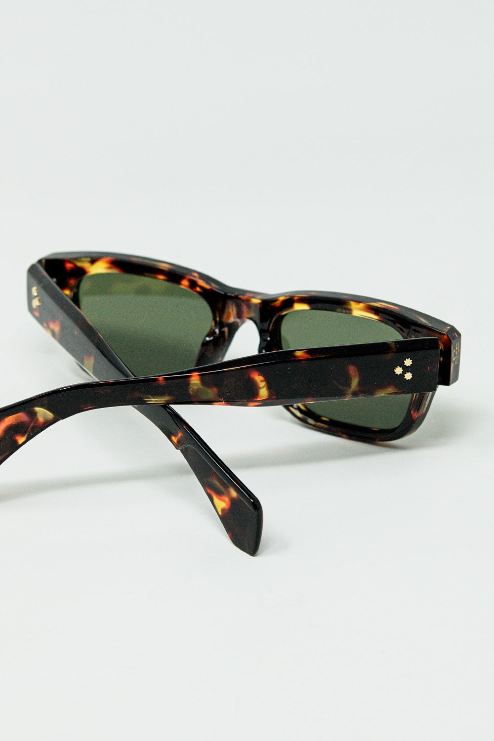 Amber Sunglasses with Dark Green Oval Lenses - Sunglasses
