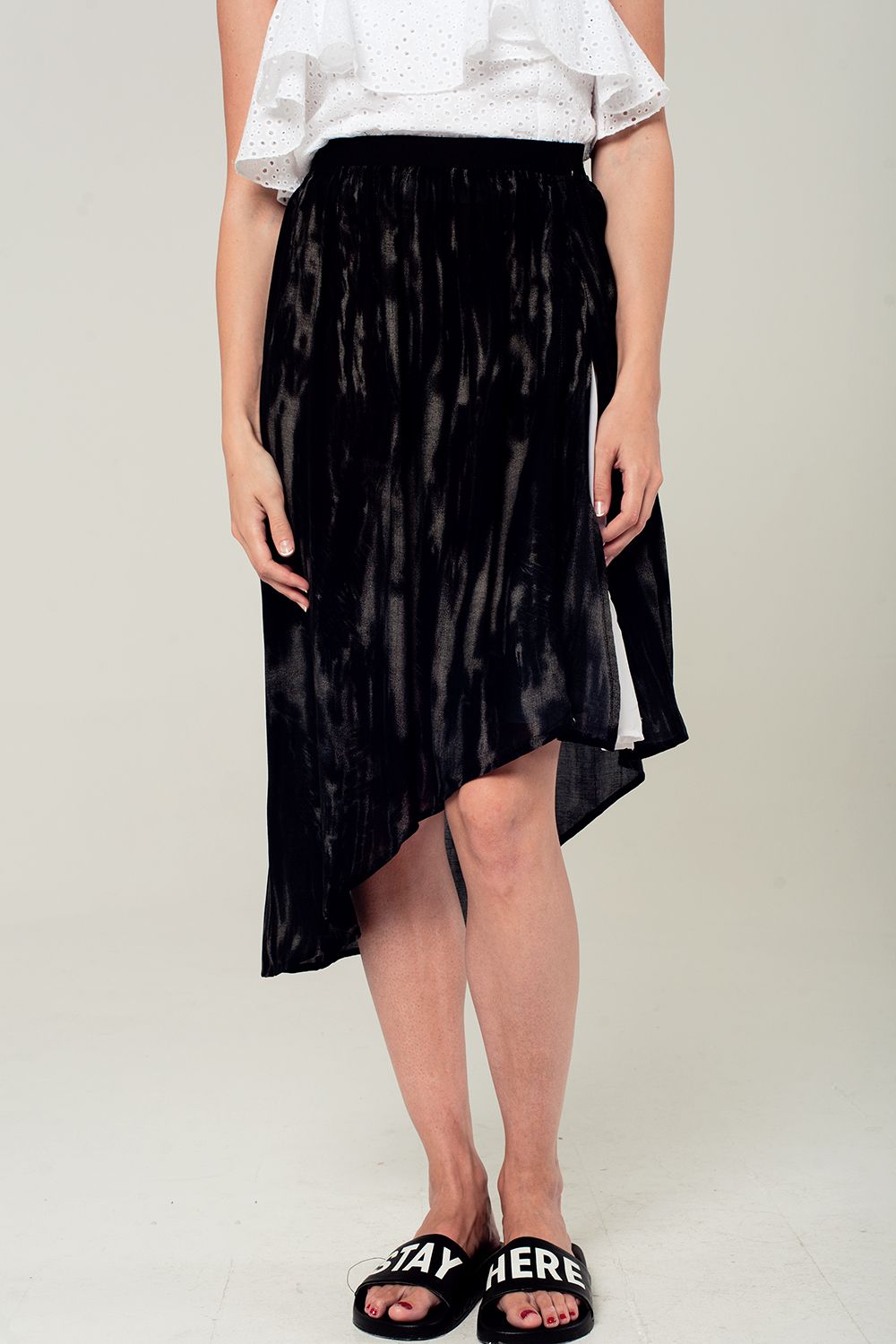 Asymmetric hem skirt in black and gray print - Skirts