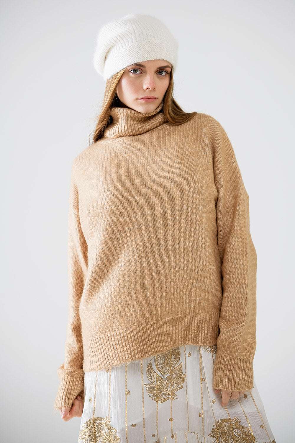 Q2 Beige turtleneck jumper with dropped sleeves