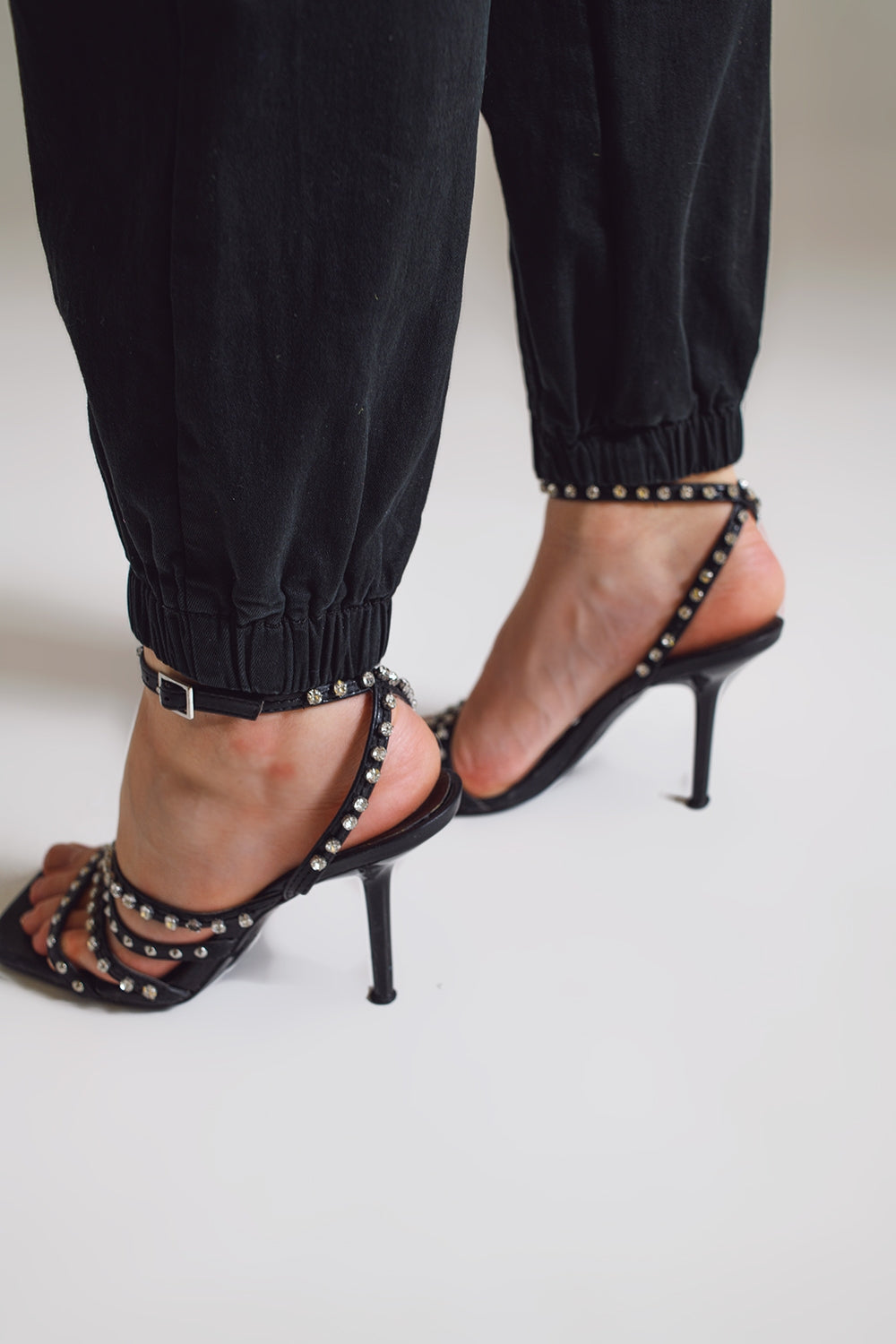 black cargo pants with elasticated waist and hem Q2 Jeans BoutiqueLua