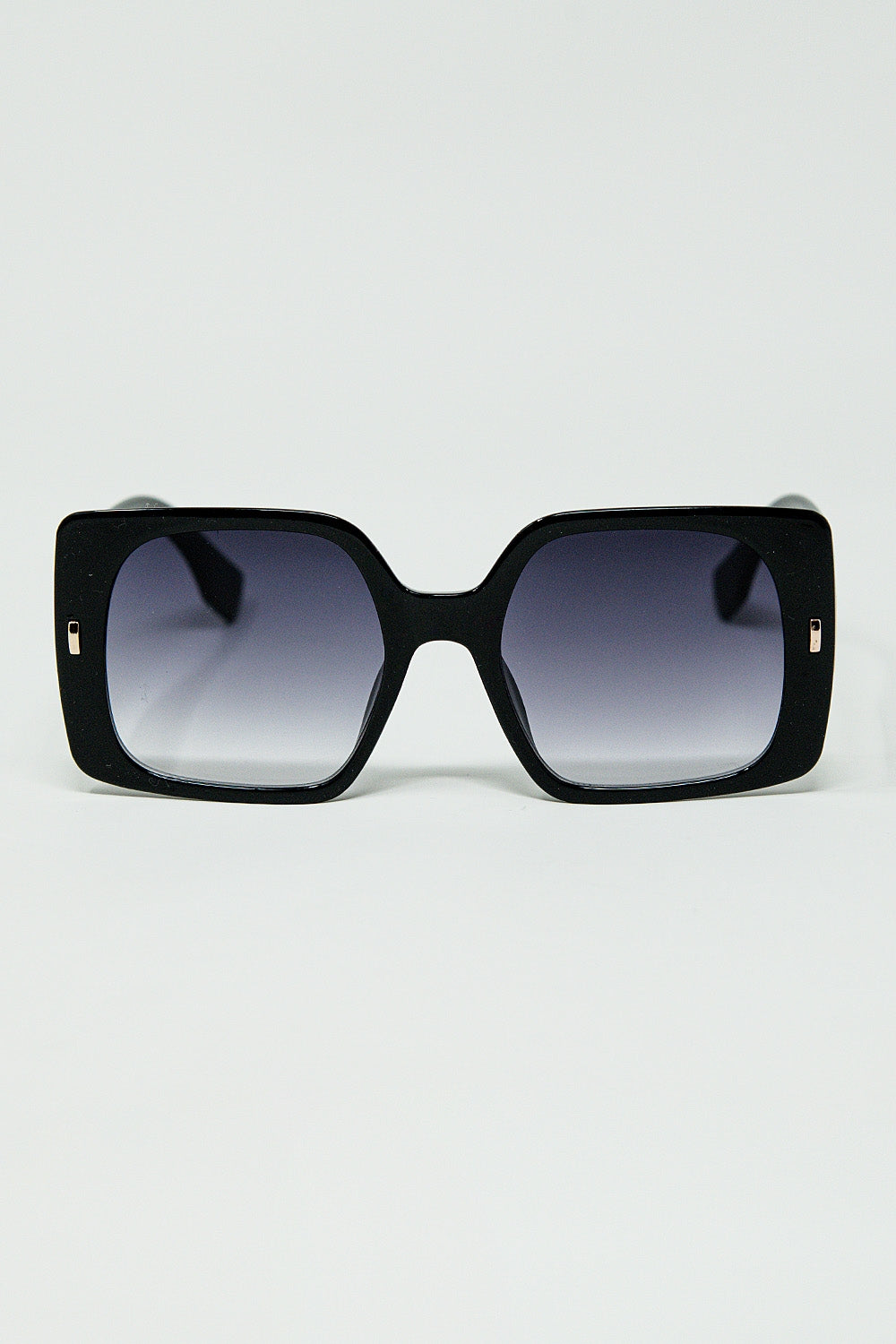 Black square sunglasses with gold detail on the side - Sunglasses