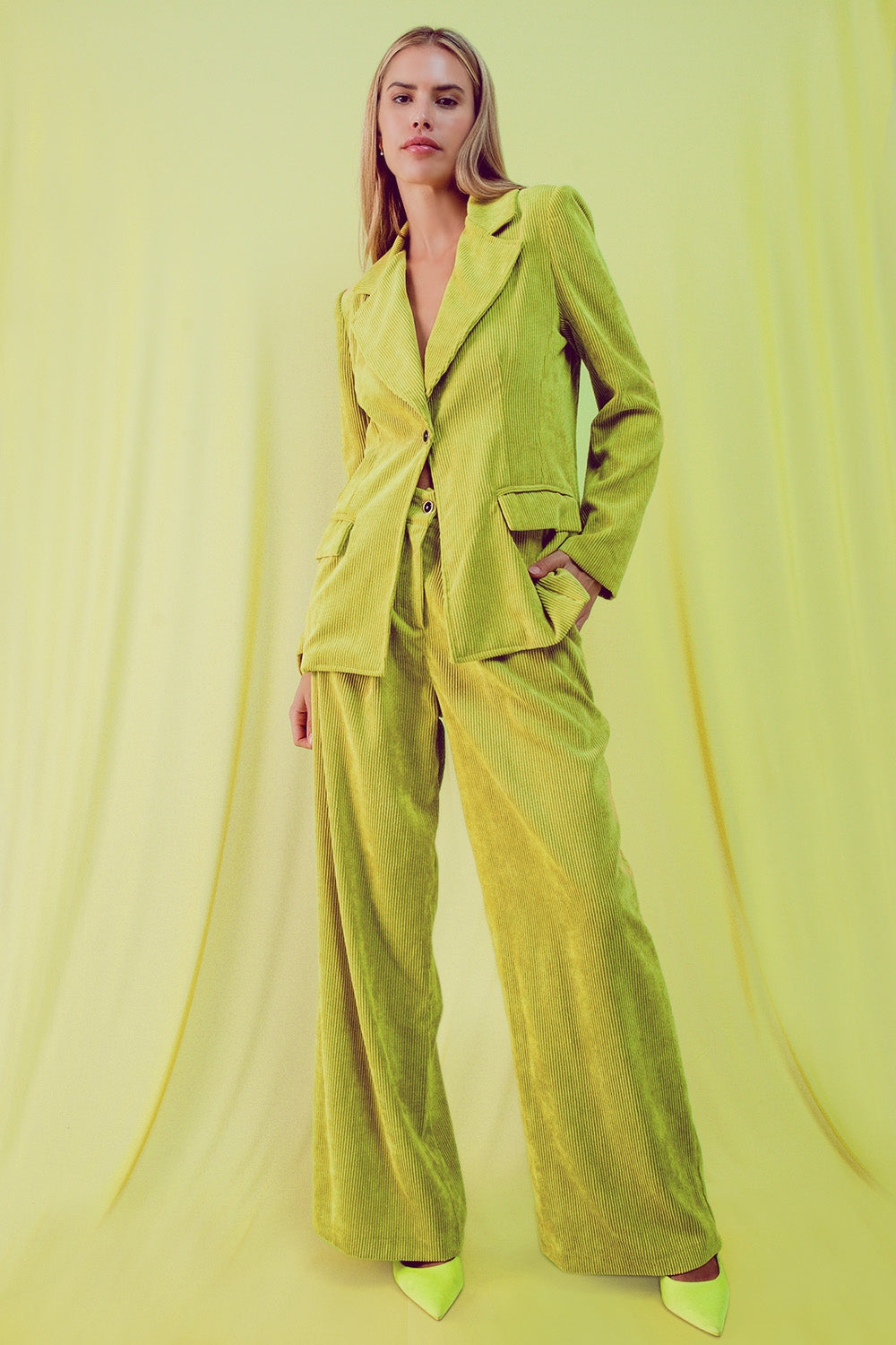 Blazer with vintage buttons in lime cord - Blazers