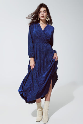 Robe longue bleue brillante ajustée à taille haute avec col en V