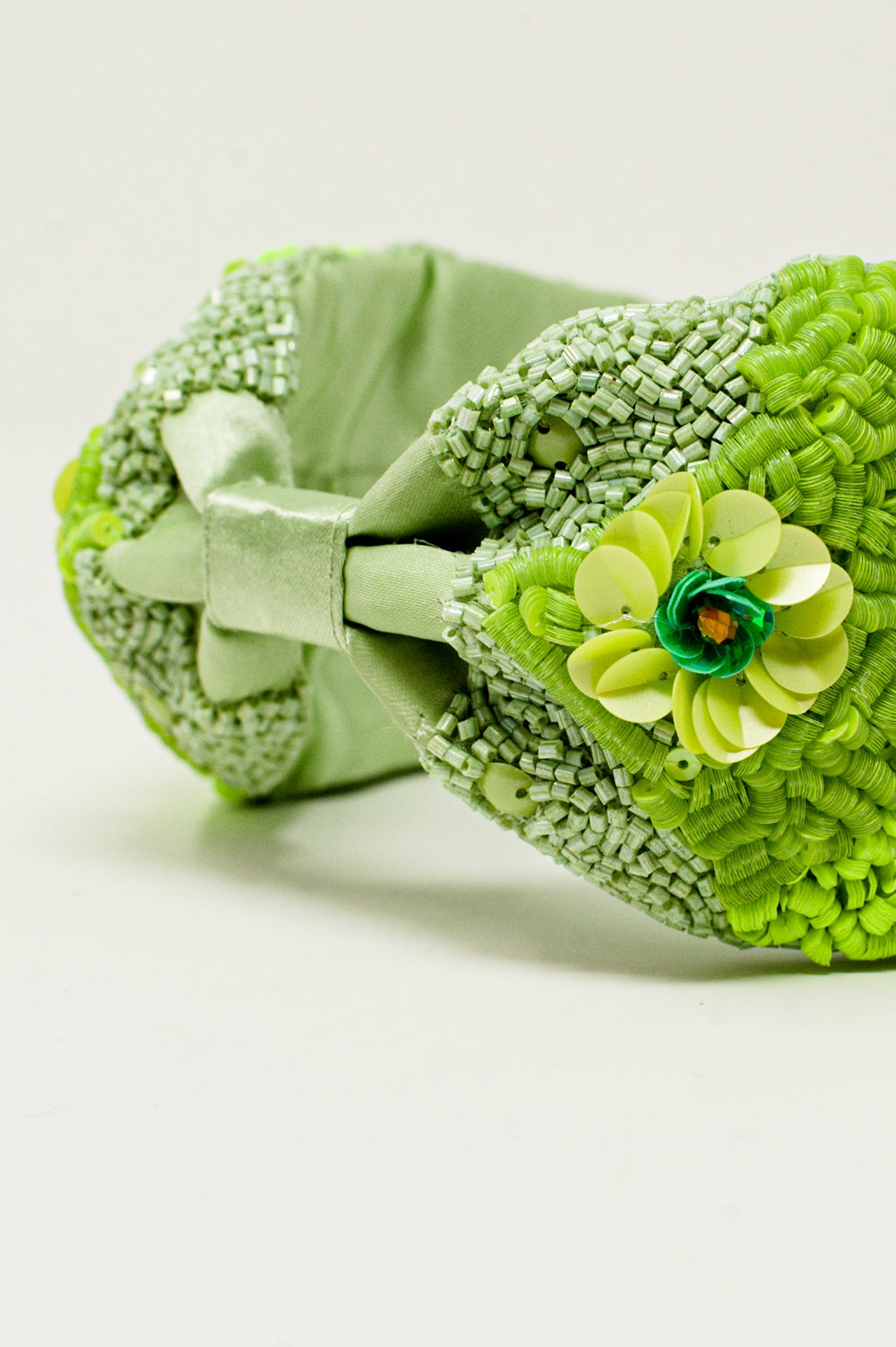 Chunky headband with embellished green flowers - Headbands