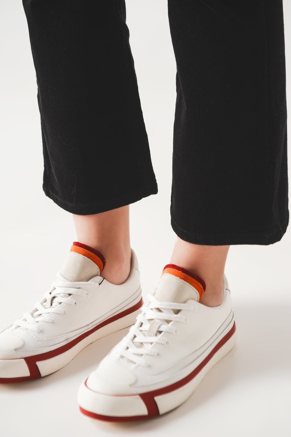 Cord flare in black Q2 Jeans BoutiqueLua