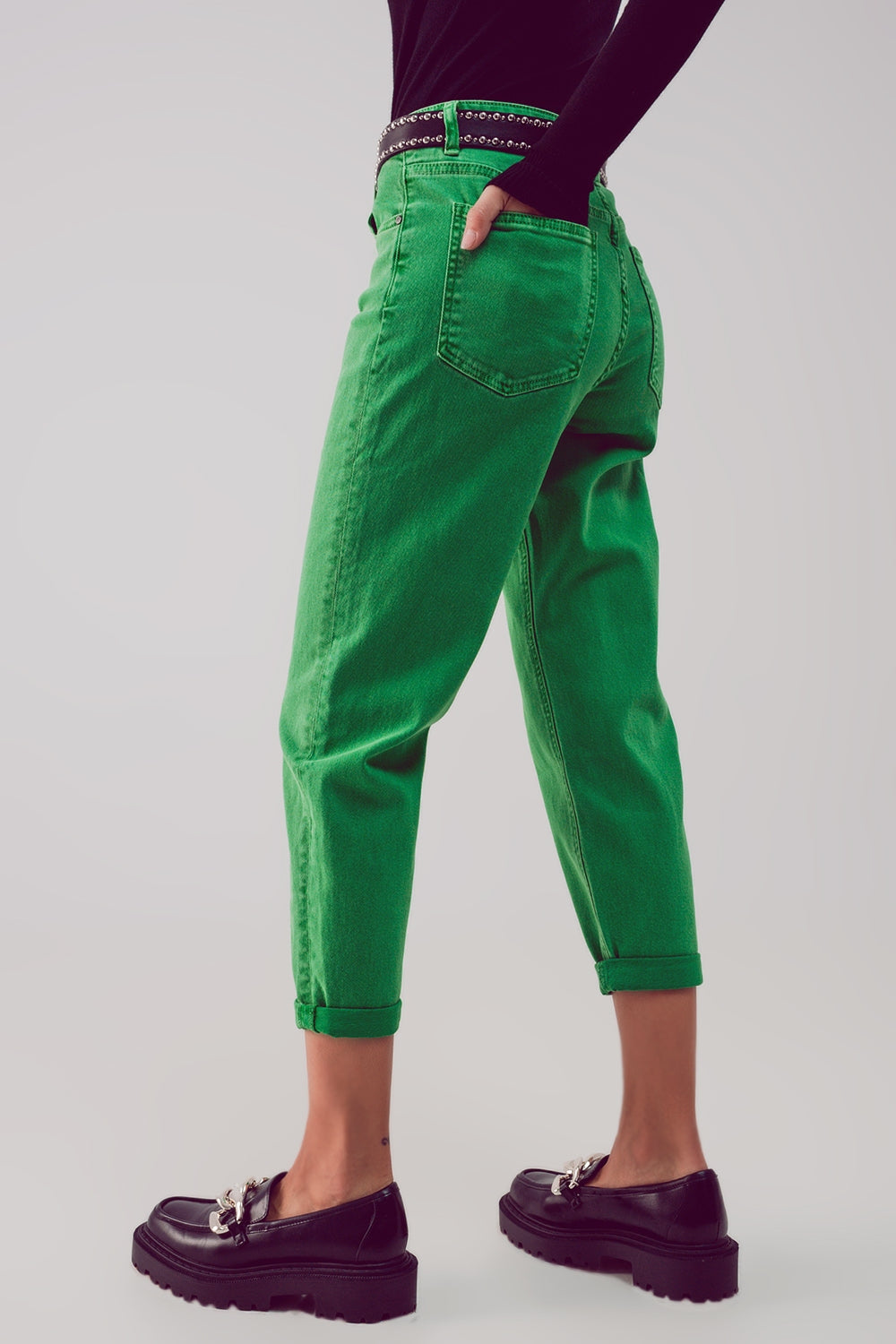 Cotton mid rise slouchy jean in green - Jeans