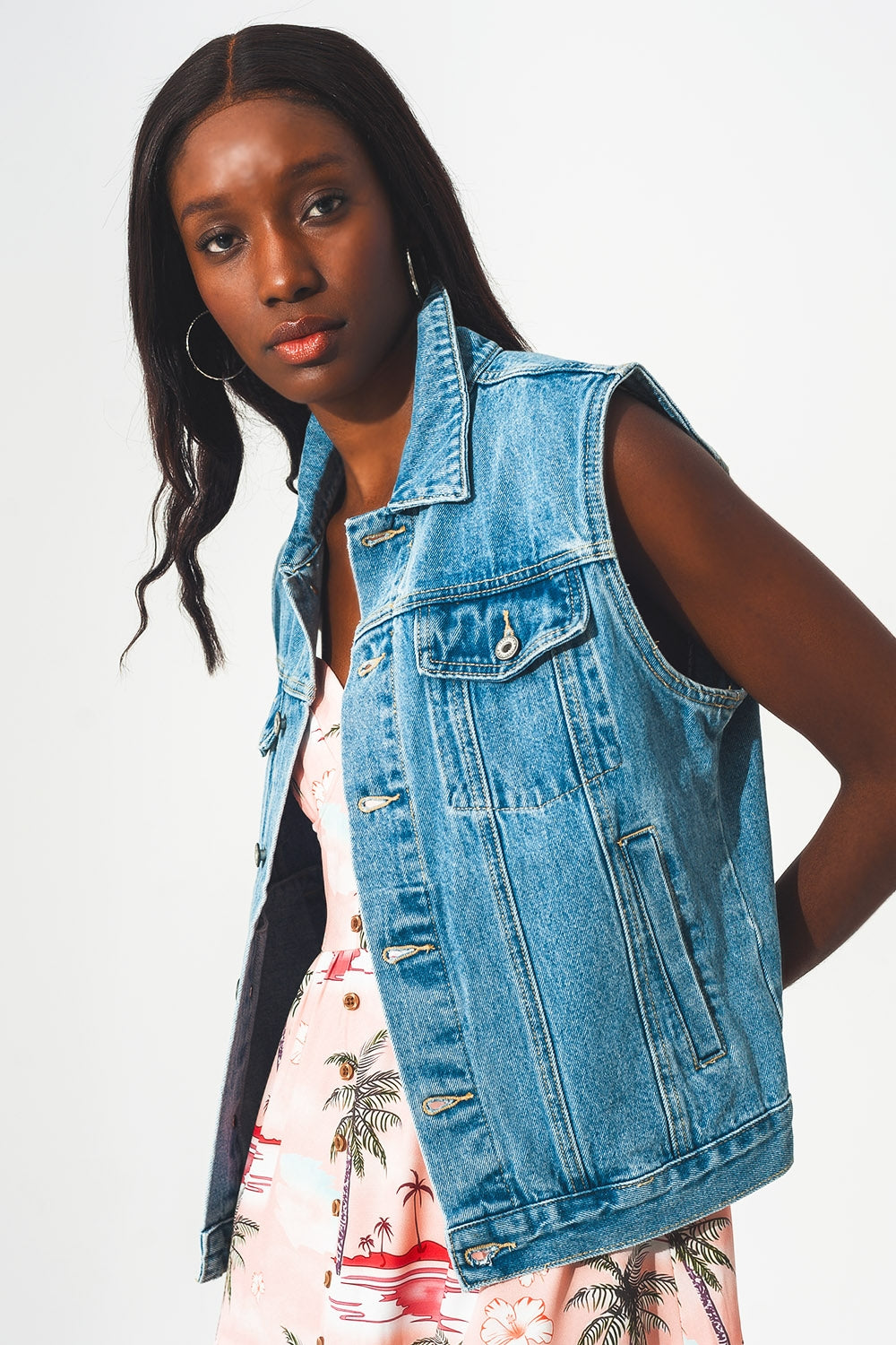cotton sleeveless denim jacket in 70s blue - Jackets