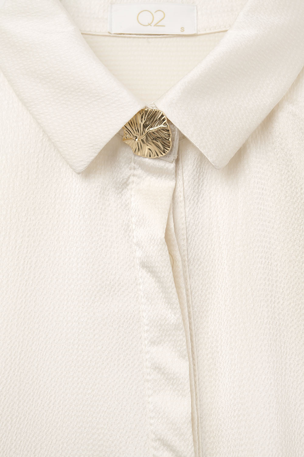Cream cropped textured satin shirt - Shirts