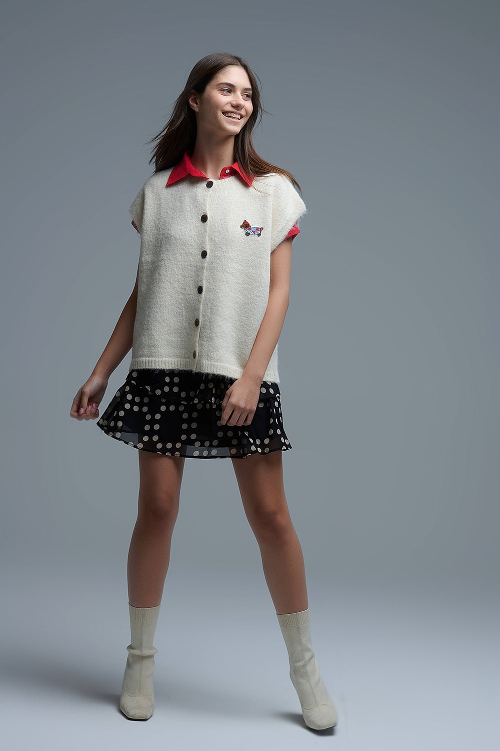 Cream relaxed knitted Vest With Embroidered cute Dog Detail - Sweaters