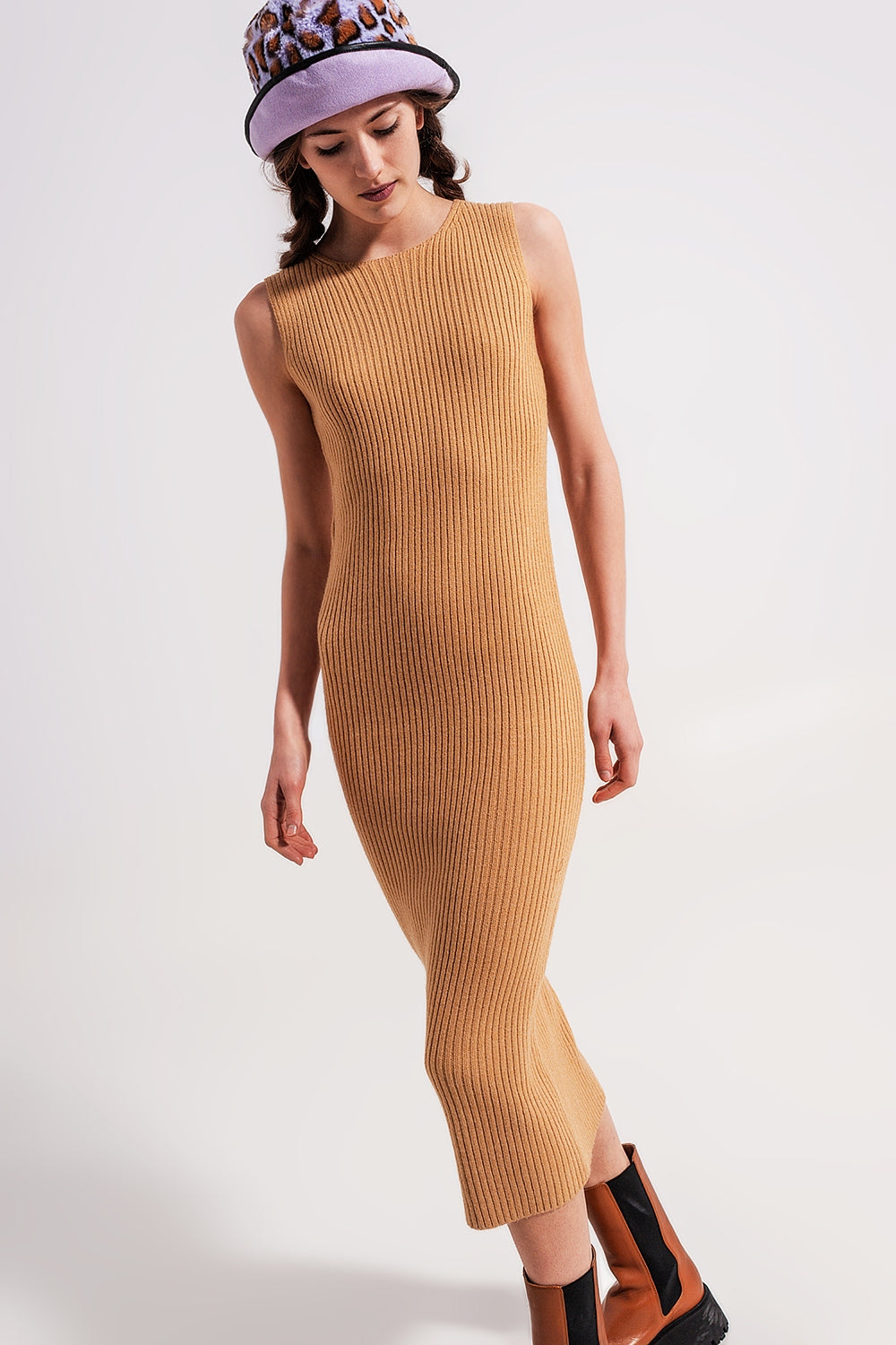 Crew neck ribbed midi dress in beige - Dresses