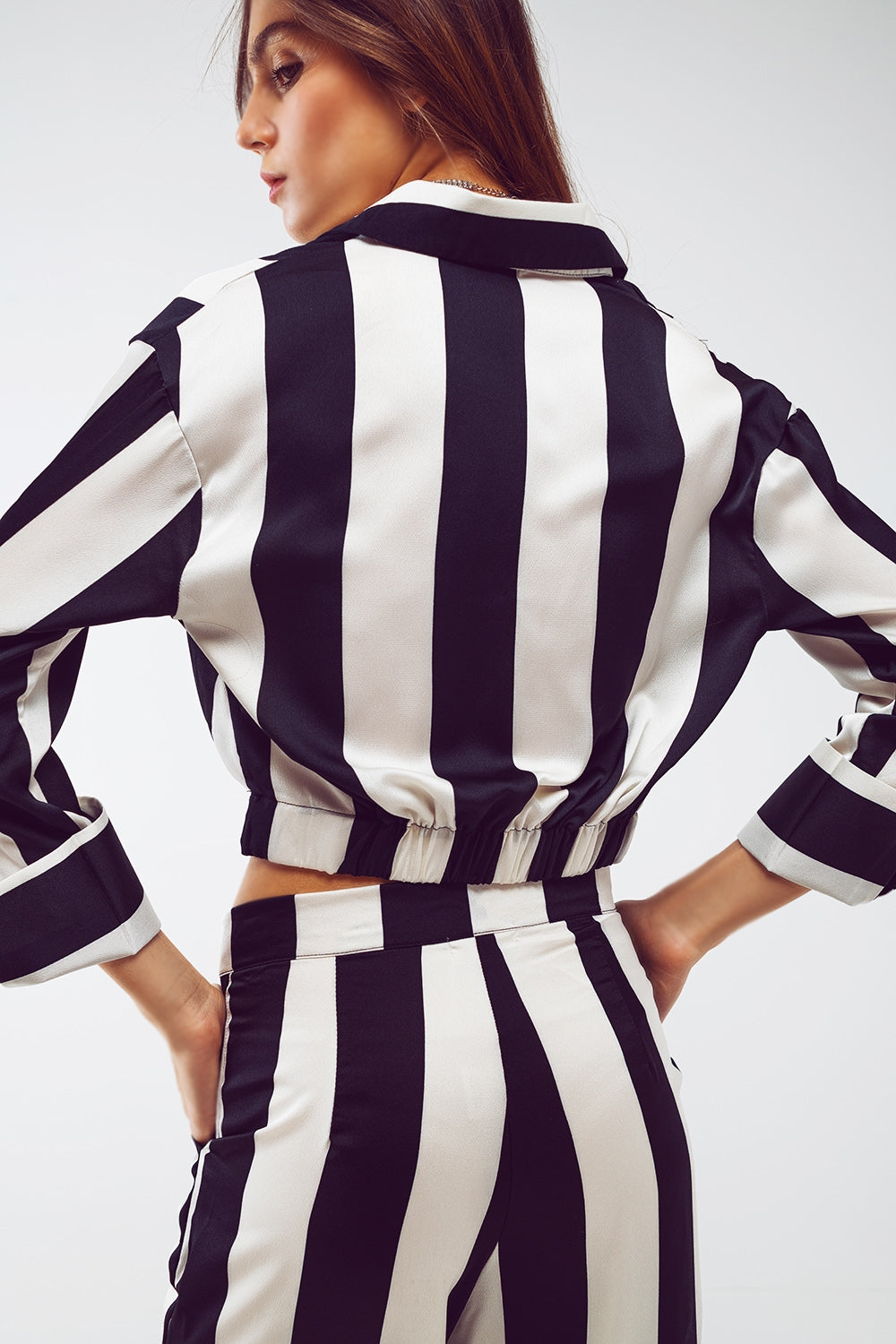Crop Shirt With Knot Detail in Black and White Stripes - Shirts
