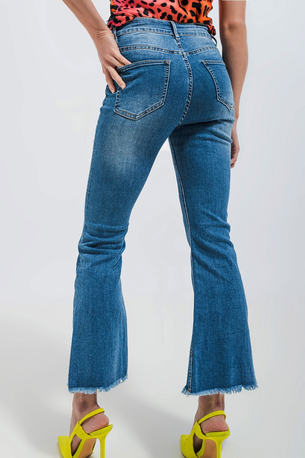 Cropped kickflare jeans in mid wash - Jeans
