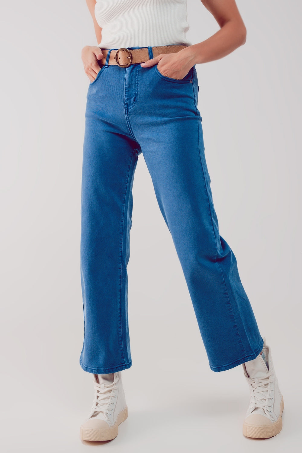 Cropped wide leg jeans in blue - Jeans
