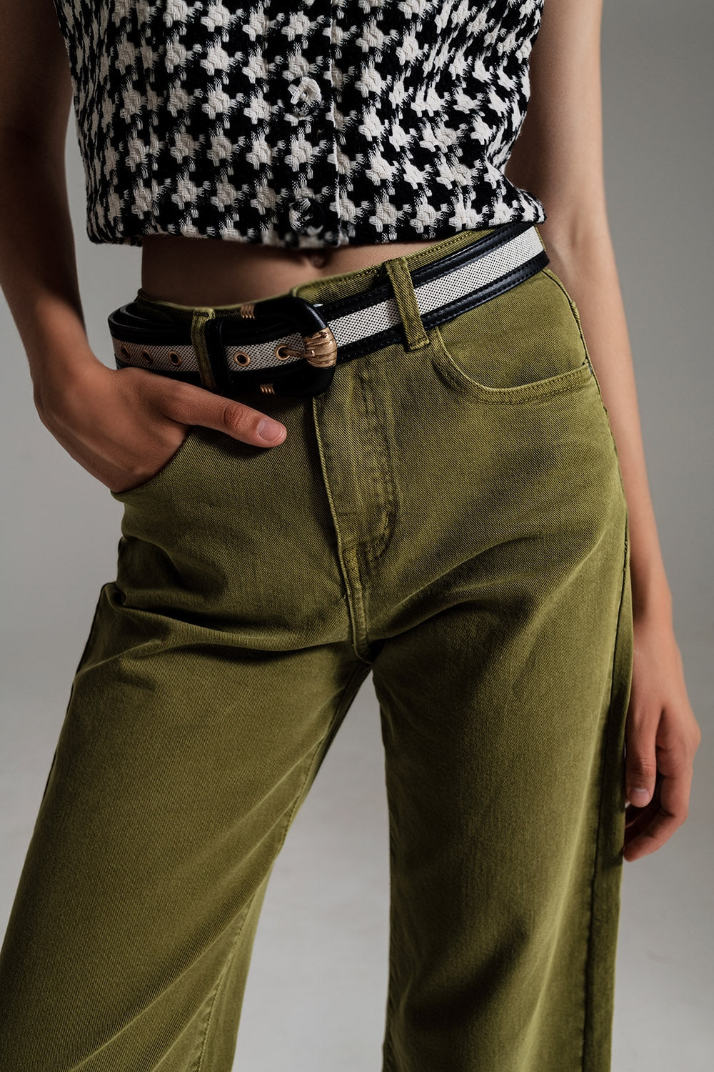 Cropped wide leg jeans in Olive green Q2 Jeans BoutiqueLua