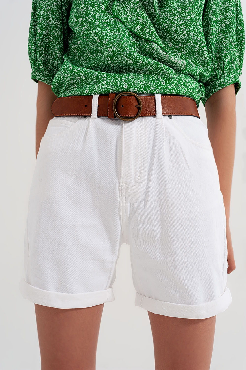 Denim mom shorts in white Q2 Pants BoutiqueLua