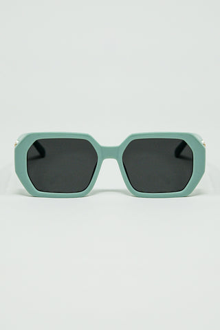 Diamond-Shaped Sunglasses with light Emerald Lenses