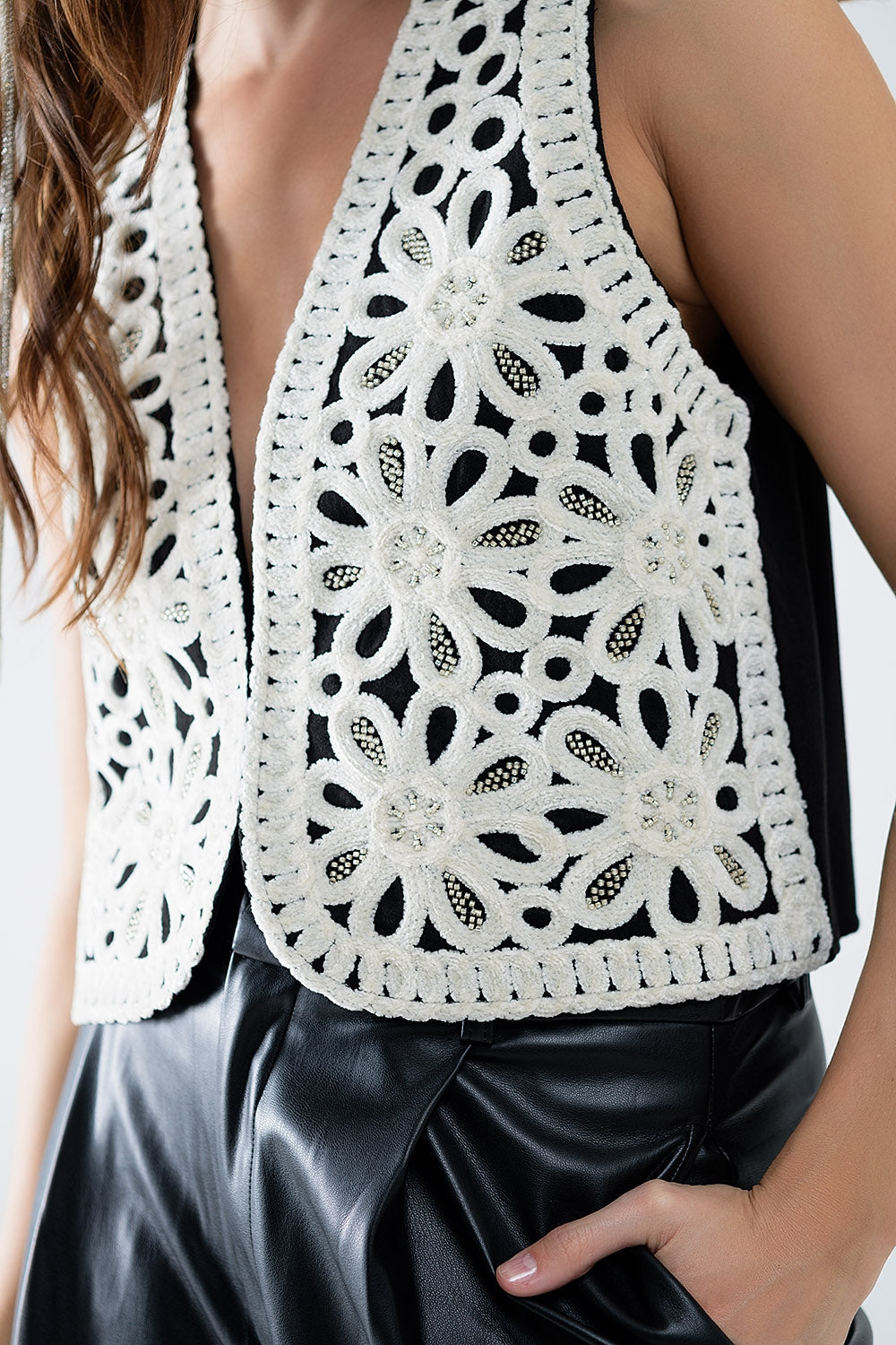 Embroidery Velvet Short Vest in white - Vests