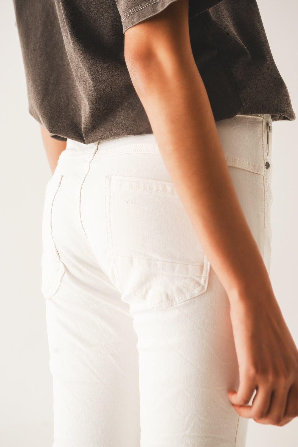 Exposed buttons skinny jeans in cream Q2 Jeans BoutiqueLua