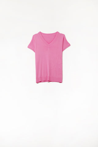 Fucshia fine knit V-neck sweater