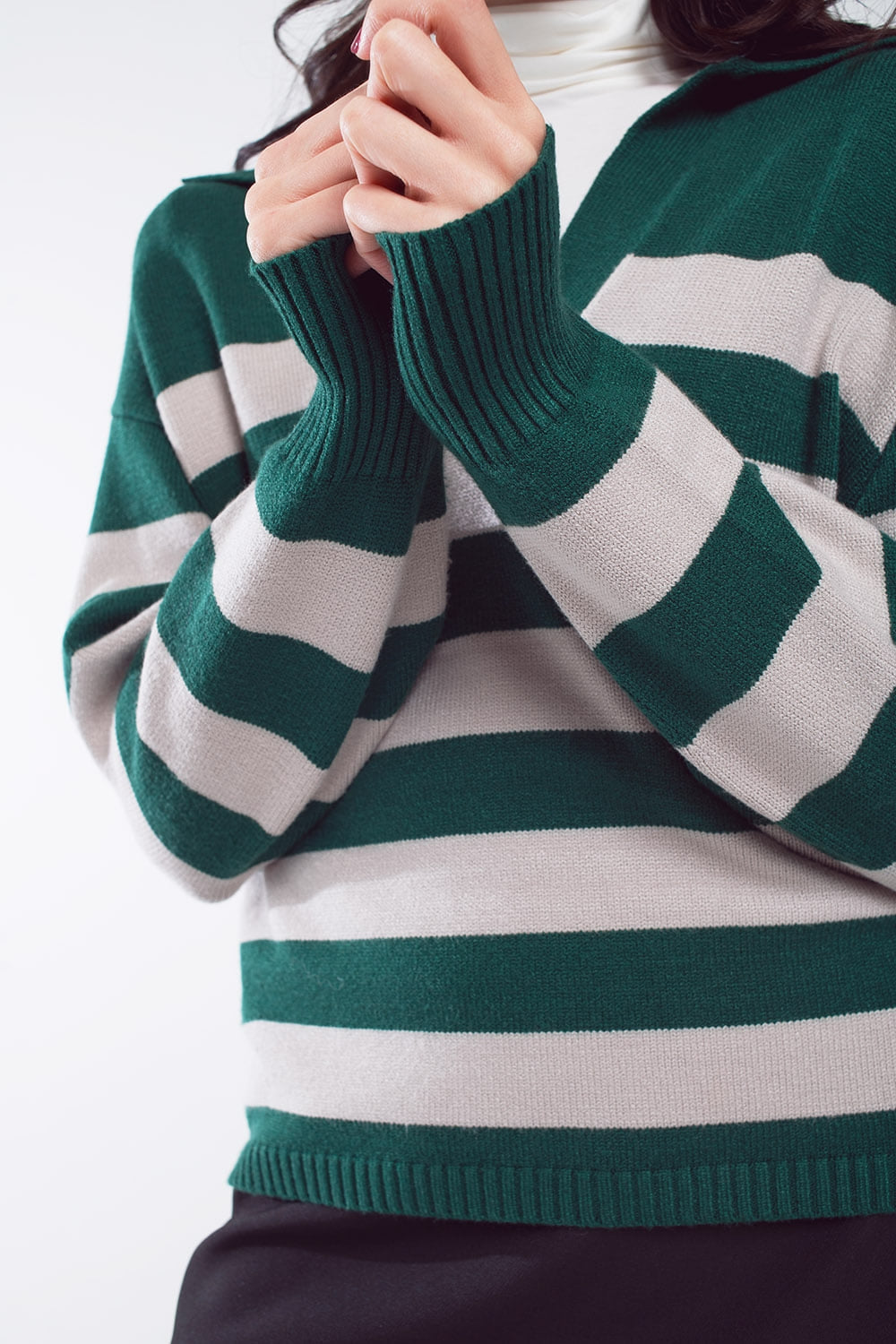 Green and white striped sweater with V neck and polo collar Q2 Sweaters BoutiqueLua