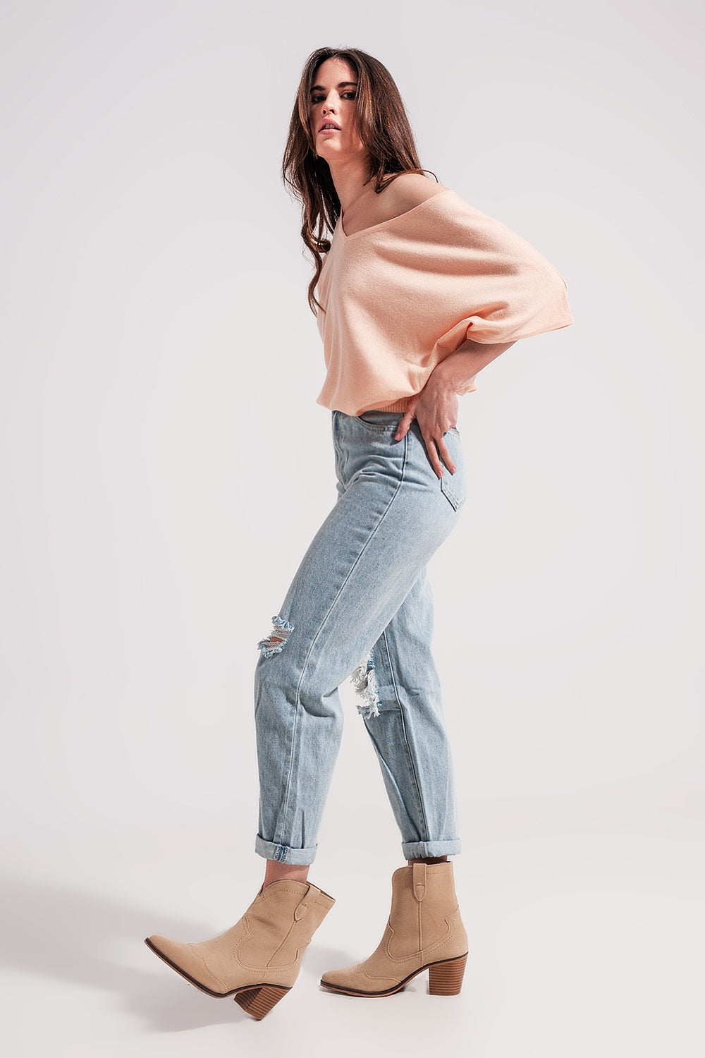 High rise mom jeans in lightwash with rips Q2 Jeans BoutiqueLua