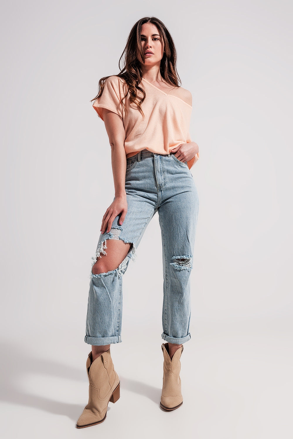 High rise mom jeans in lightwash with rips Q2 Jeans BoutiqueLua