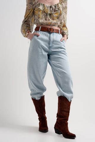 Jean mom ample taille haute délavé clair