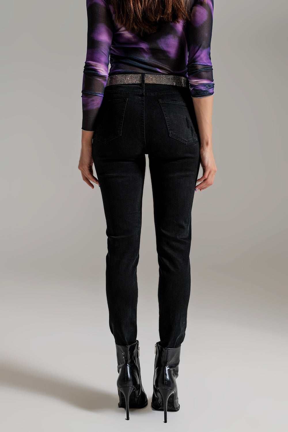 High waisted skinny jeans Distressed At The Hem in Black Q2 Jeans BoutiqueLua