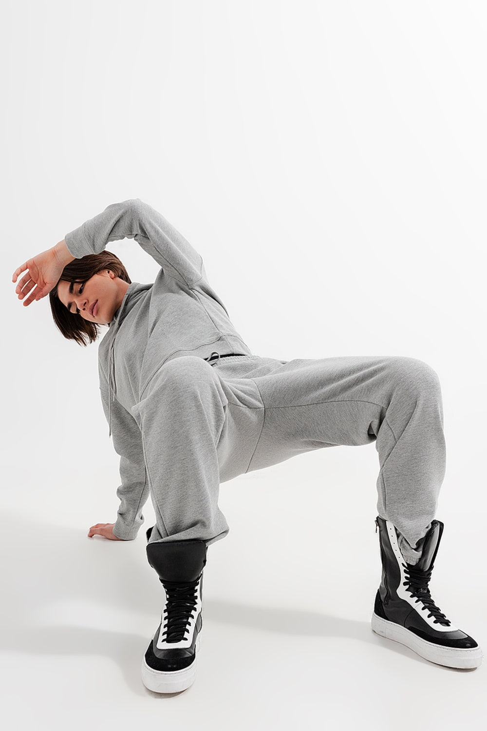 Jogger in light gray heather Q2 Pants BoutiqueLua