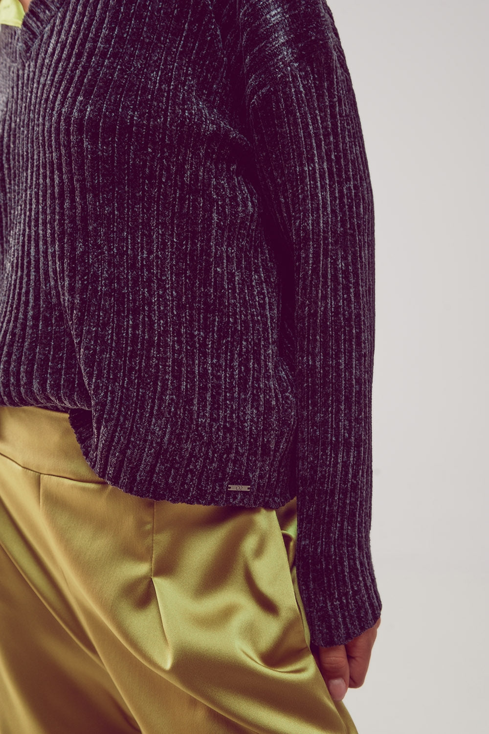 Knitted chenille jumper in dark grey Q2 Sweaters BoutiqueLua
