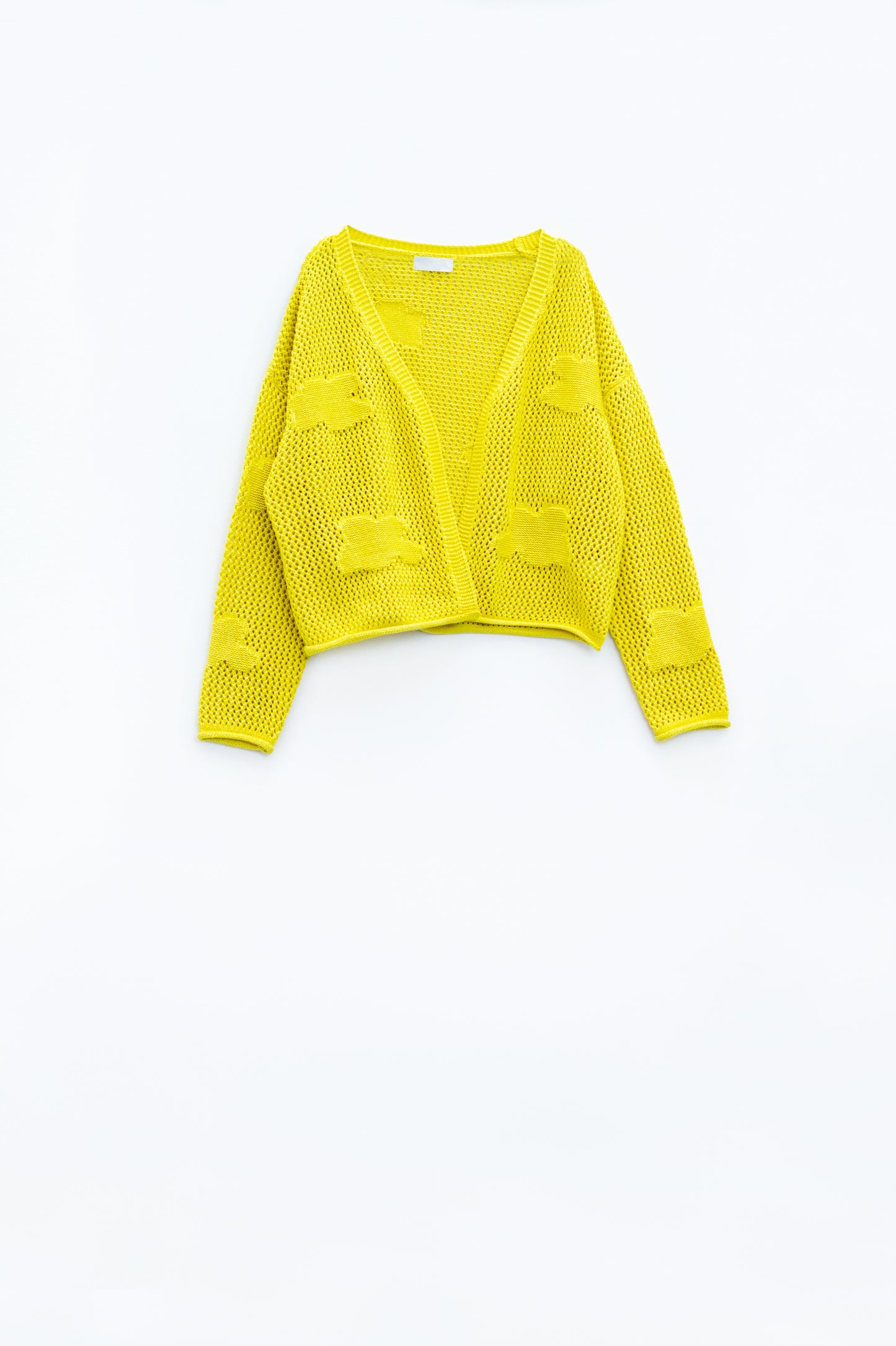 Cardigan tricoté au crochet avec nuages tricotés en jaune