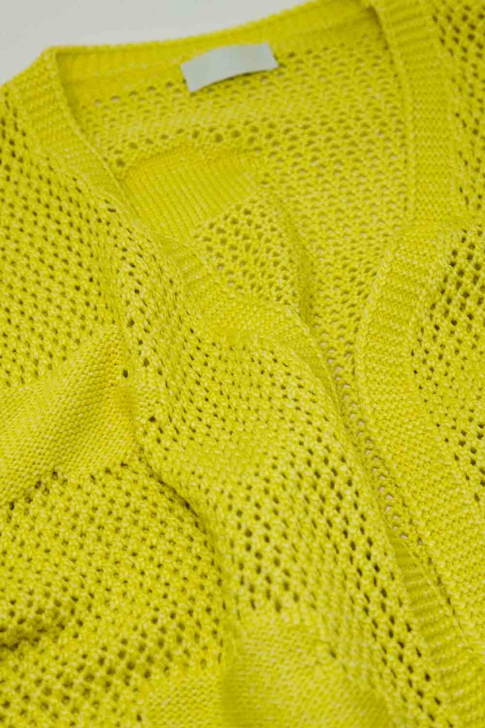 Cardigan tricoté au crochet avec nuages tricotés en jaune
