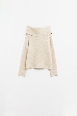 pull col bateau en tricot moelleux de couleur crème
