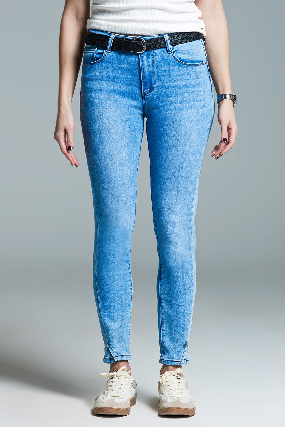 Light blue basic skinny jeans with short slit at hem - Jeans