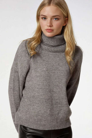 Pull gris ample à manches tombantes