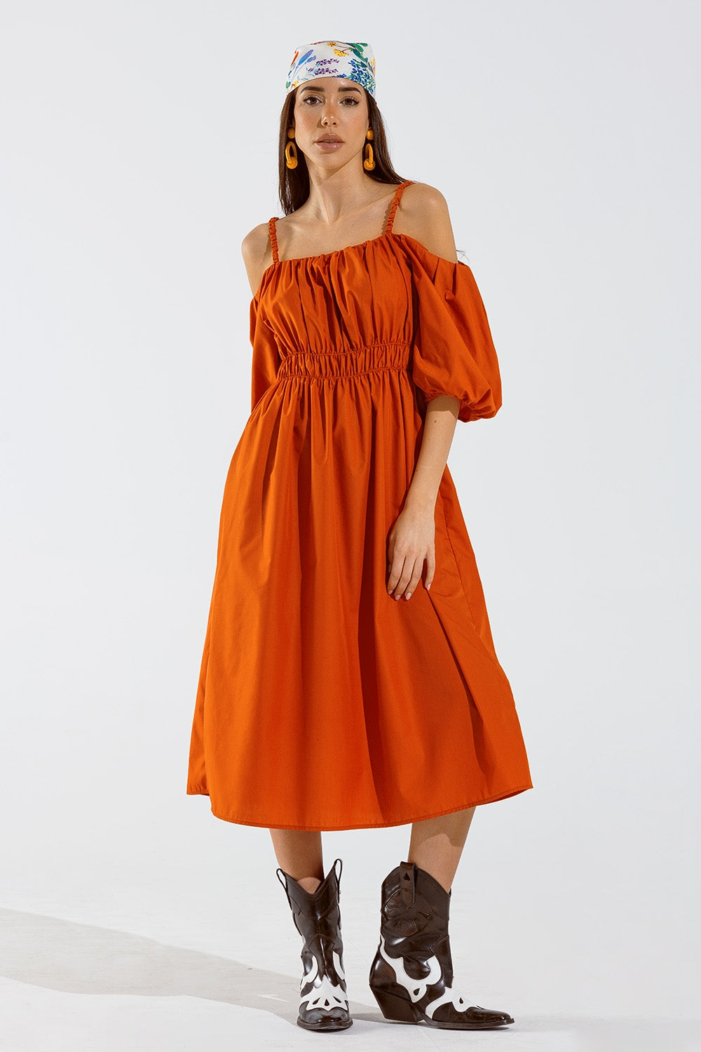 Midi orange dress with short sleeves and straps Q2 Dresses BoutiqueLua