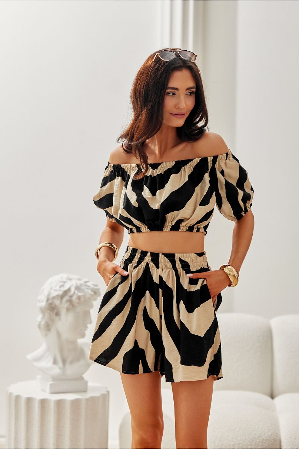 Off Shoulder Crop Top in Zebra Print multicolor 2 -