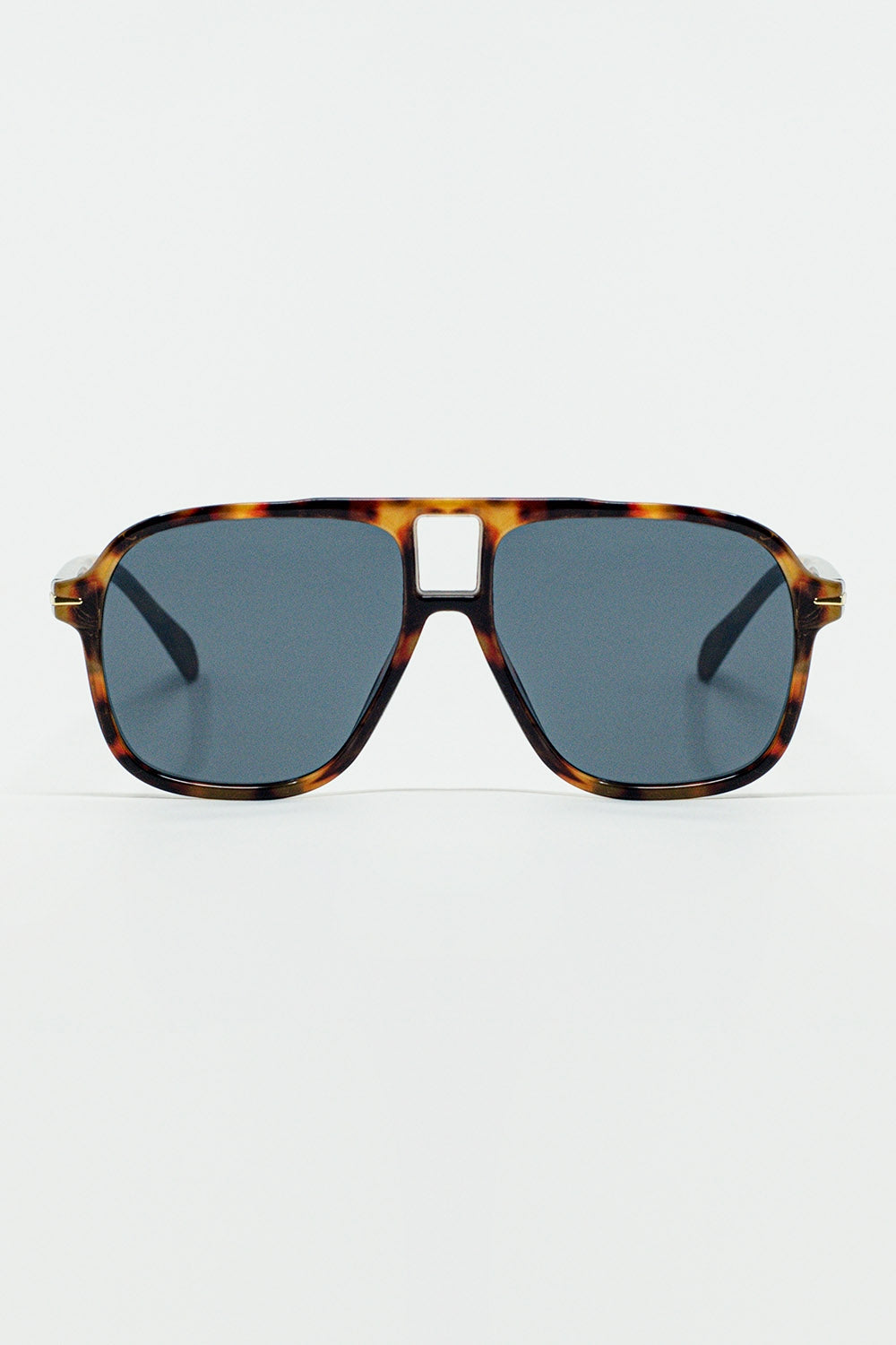 Oval Aviator Suglasses With Smoke Black Lens in Tortoise Shell - Sunglasses