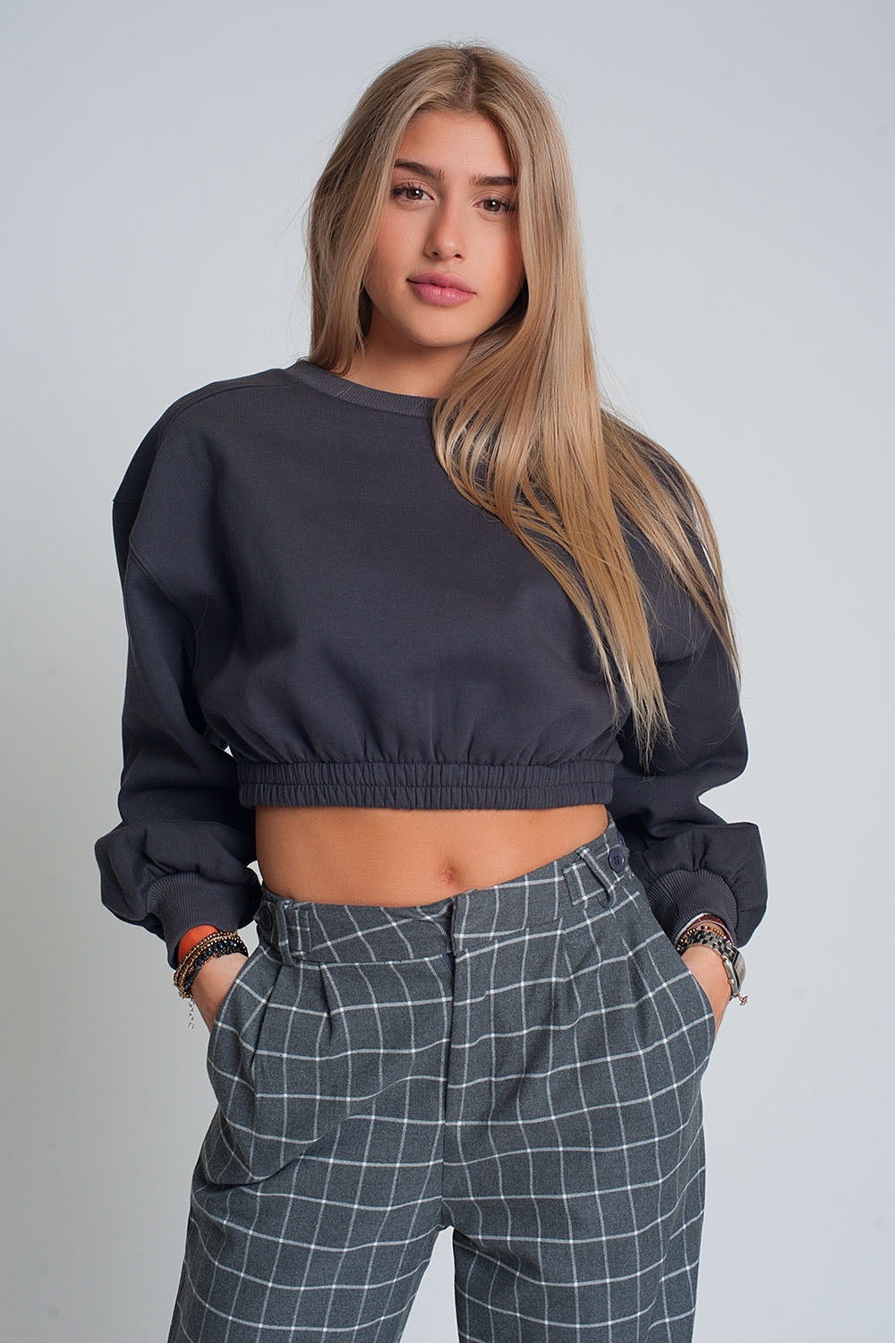 Oversized cropped sweatshirt in dark grey - Sweaters