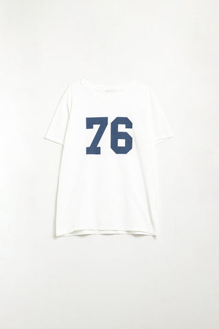oversized fit white t-shirt with 76 logo