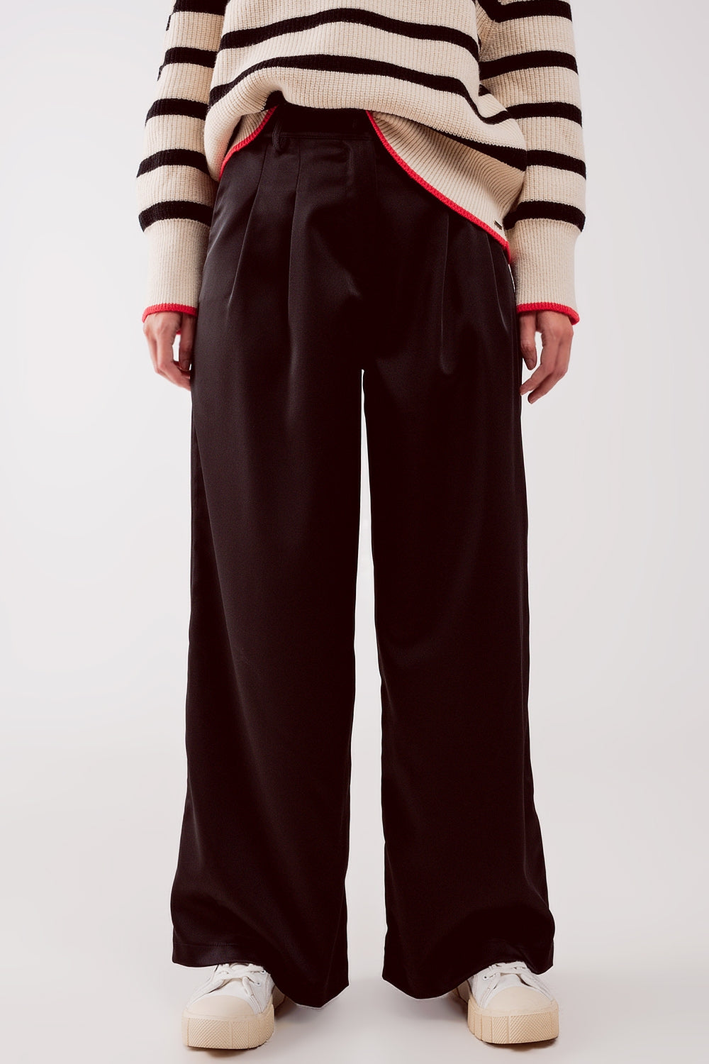 Palazzo pleated pants in black Q2 Pants BoutiqueLua