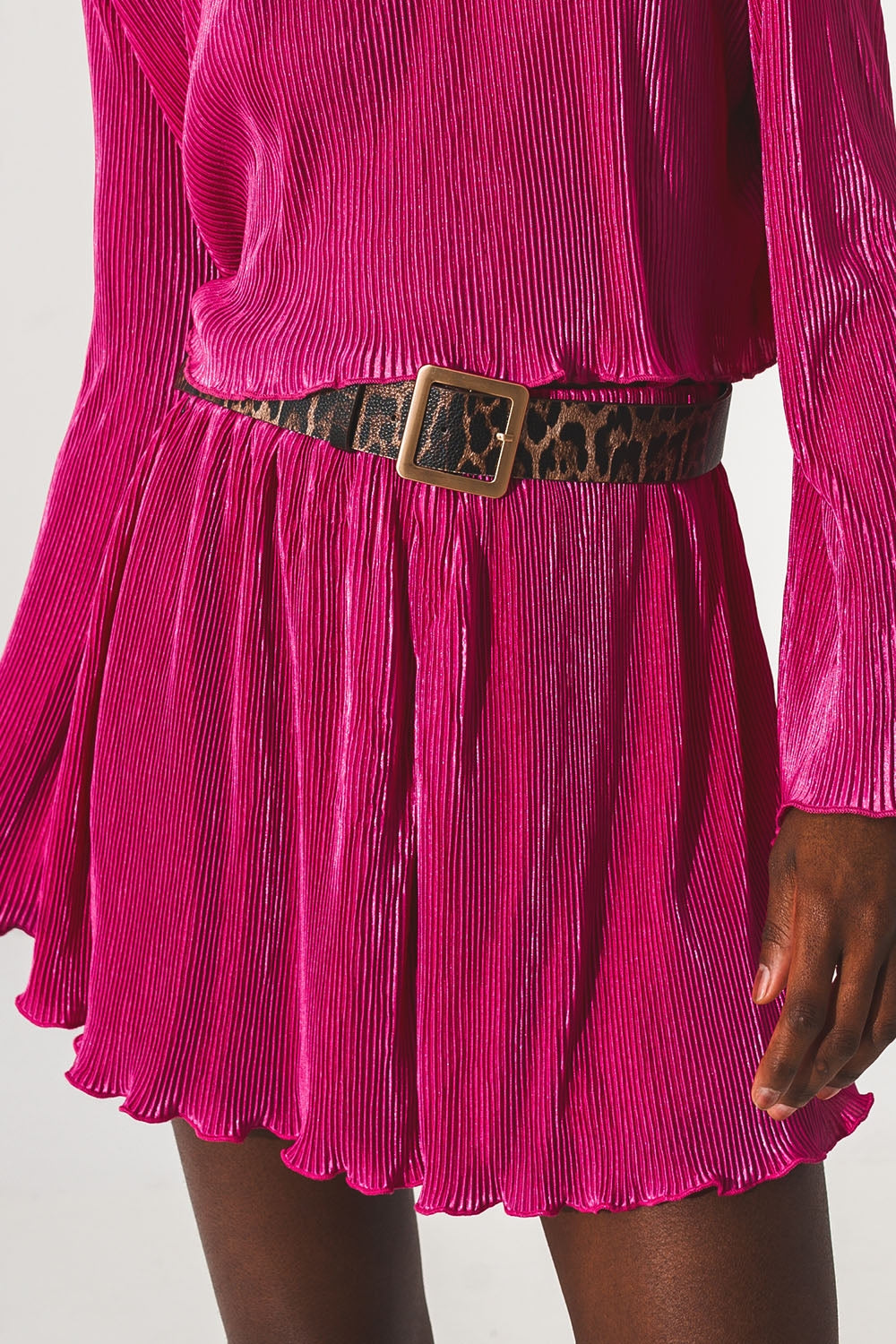 Pleated shorts in fuschia Q2 Pants BoutiqueLua
