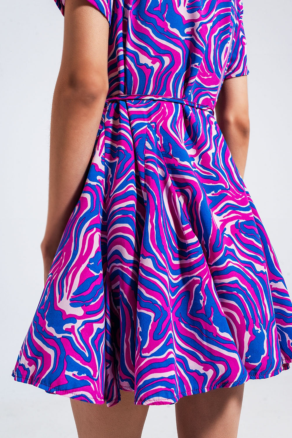 Printed mini dress with tie waist in purple - Dresses
