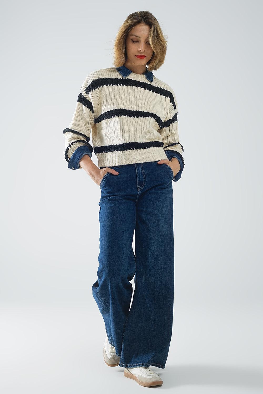 Relaxed beige jumper with black stripes Q2 Sweaters BoutiqueLua