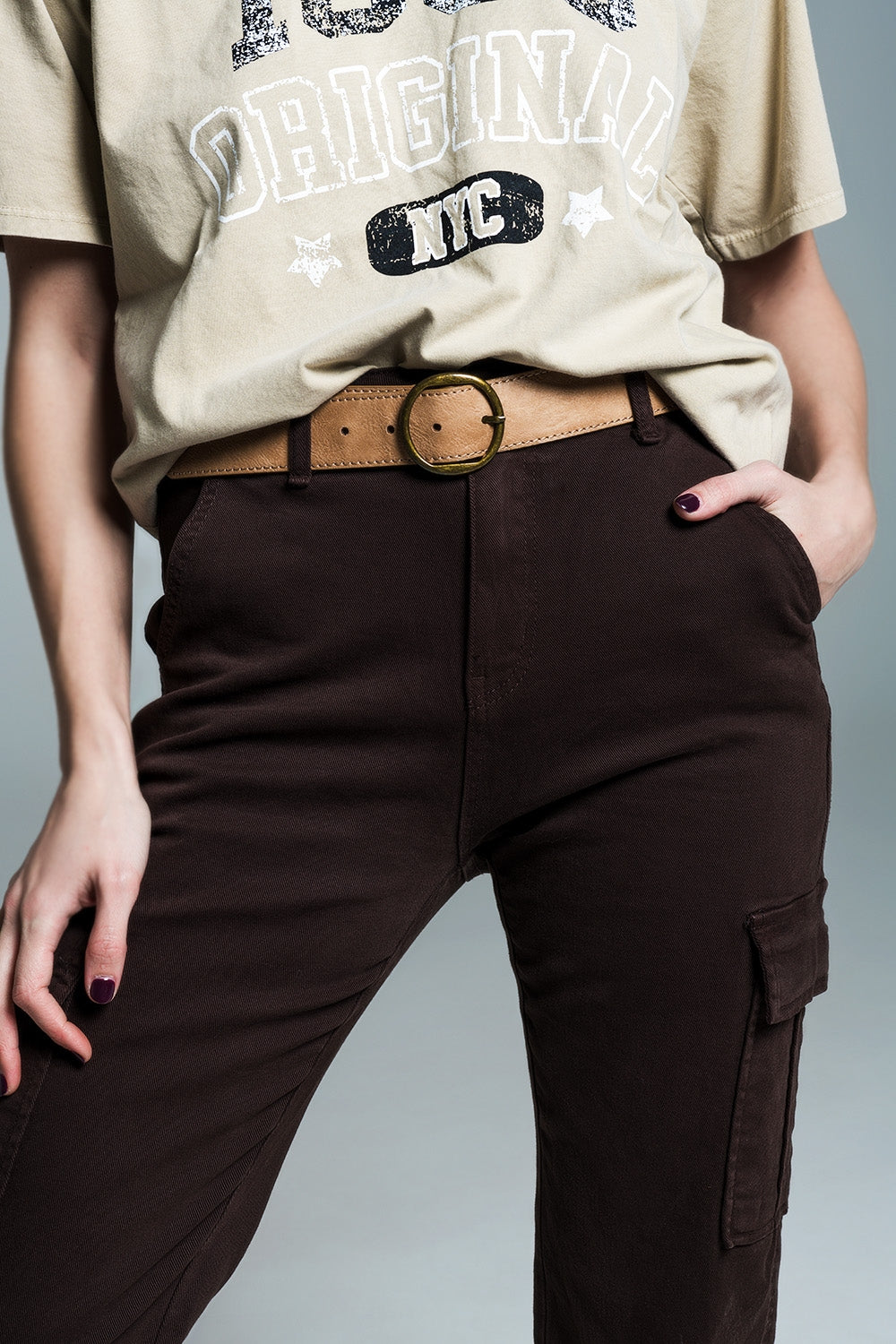 Relaxed cargo pants in dark brown - Jeans
