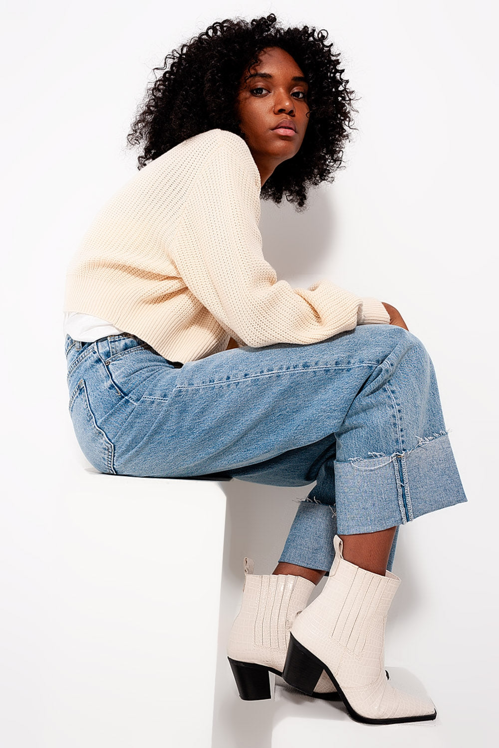 Relaxed straight leg jeans with turn up in bleach wash - Jeans