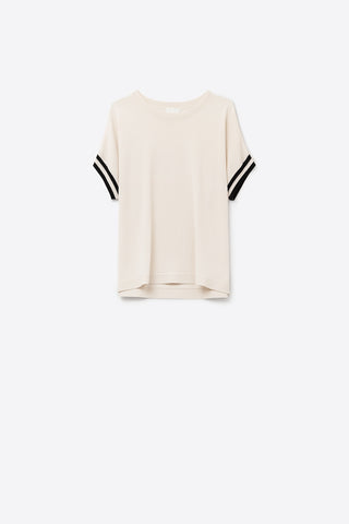 relaxed Sweater In beige with black contrast detail