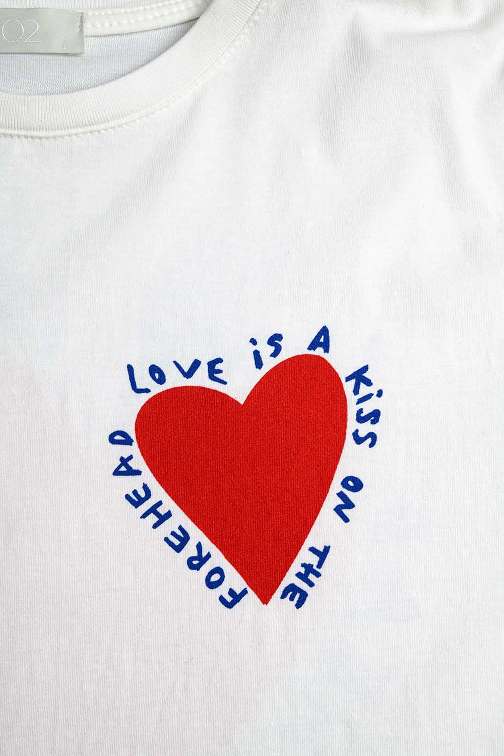 Relaxed white T-shirt featuring a heart design on both the front and back - T-Shirts