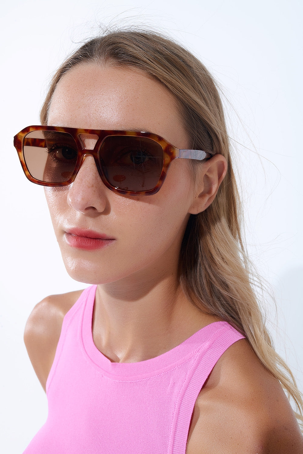 Retro Style Sunglasses with camel Tortoise Shell frames and black lenses -