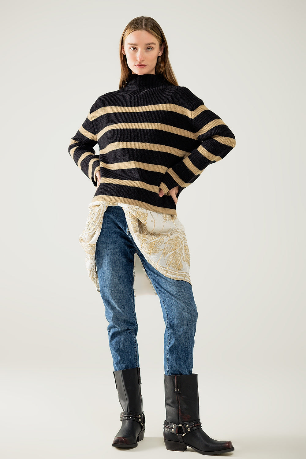 Ribbed knit jersey in black with camel stripes - Jumpers
